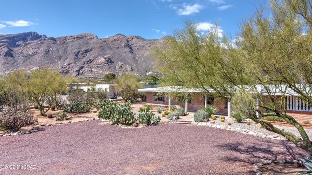 6220 N Placita Avila, Tucson, AZ 85718