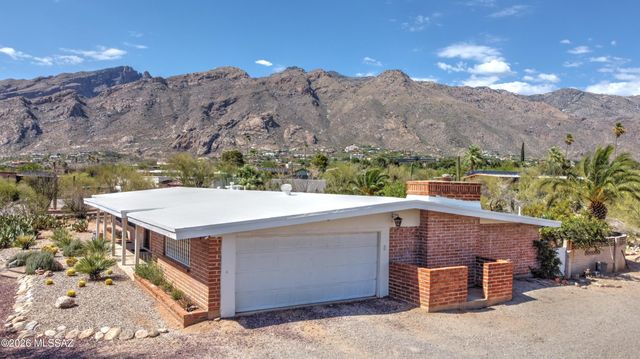 6220 N Placita Avila, Tucson, AZ 85718