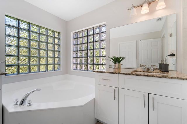 1225 Rosegate Boulevard, Riviera Beach, FL 33404