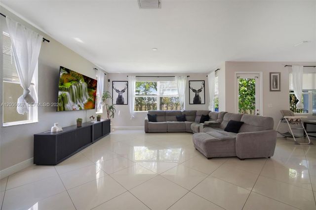 1225 Rosegate Boulevard, Riviera Beach, FL 33404