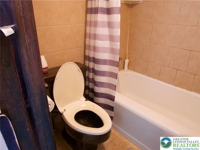 86 Garibaldi Avenue, Roseto Boro, PA 18013