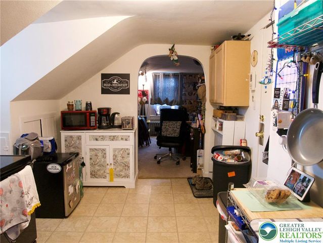 86 Garibaldi Avenue, Roseto Boro, PA 18013