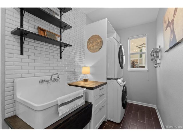 23753 E Briarwood Dr, Aurora, CO 80016