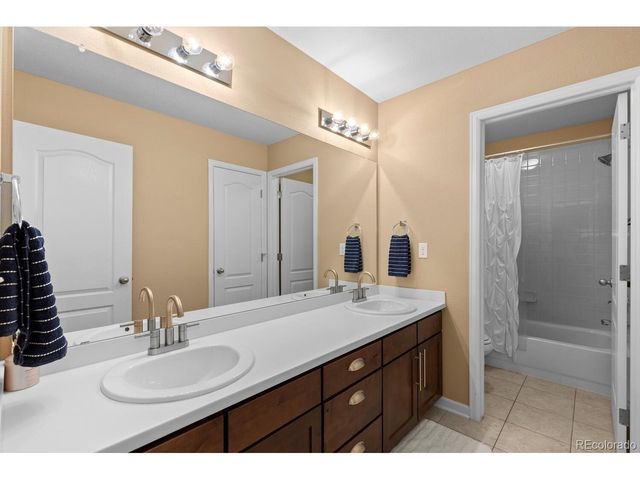 23753 E Briarwood Dr, Aurora, CO 80016