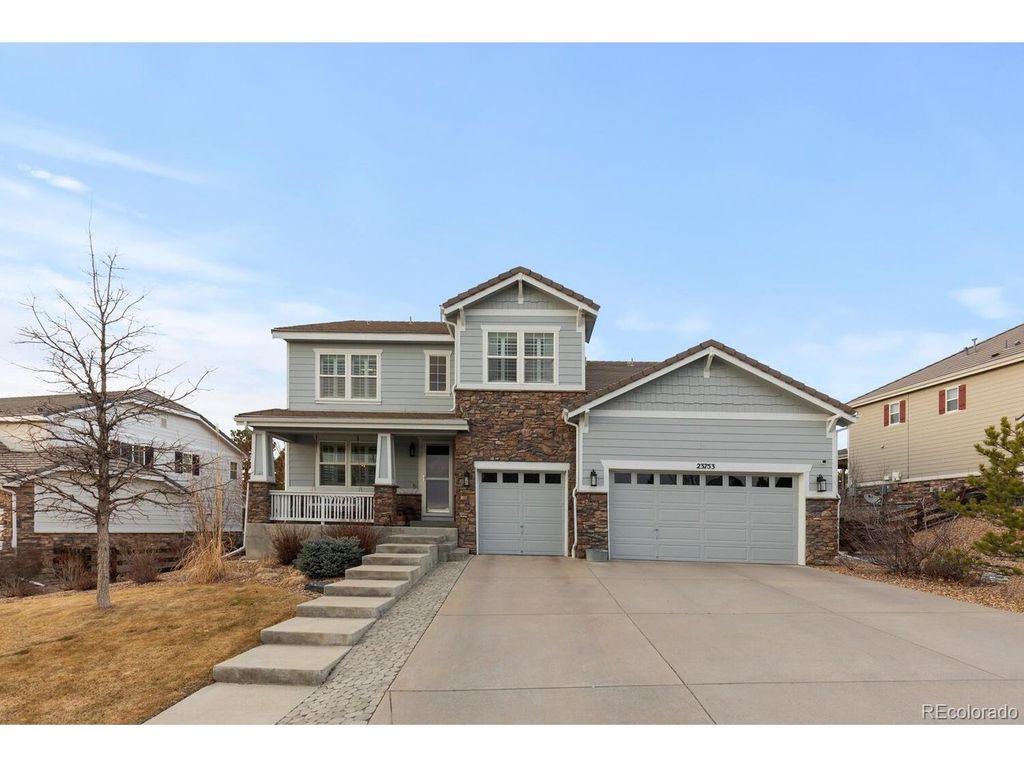 23753 E Briarwood Dr, Aurora, CO 80016