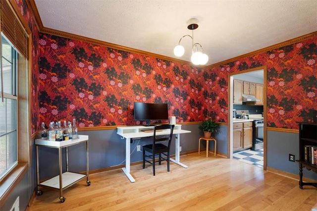385 Roswell Farms Road, Roswell, GA 30075