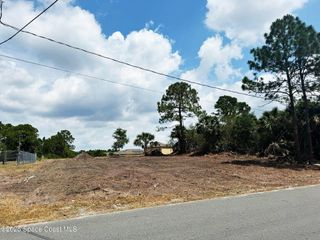 405 Paigo Street SE, Palm Bay, FL 32909