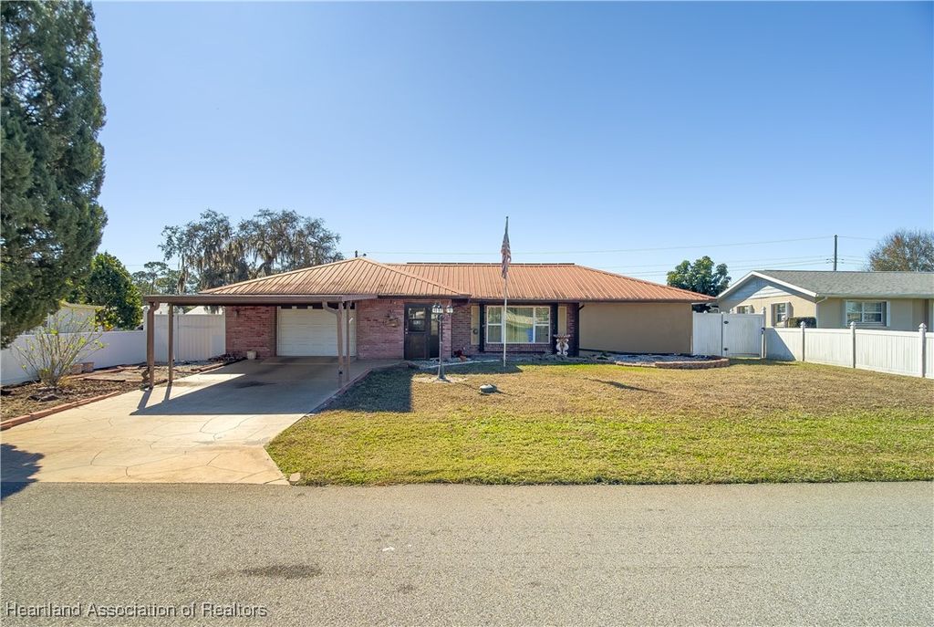 2111 Pasco Drive, Sebring, FL 33870
