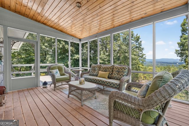 330 Scarlet Lane, Lakemont, GA 30552