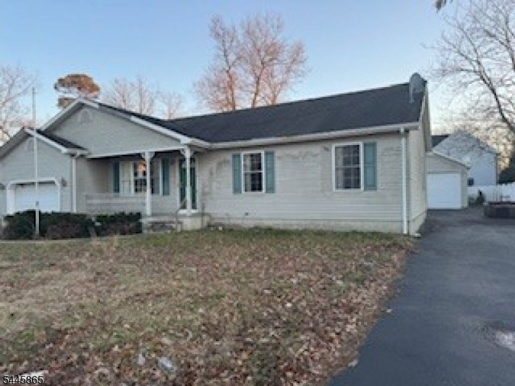 9 Nautilus Blvd, Lacey Twp., NJ 08731