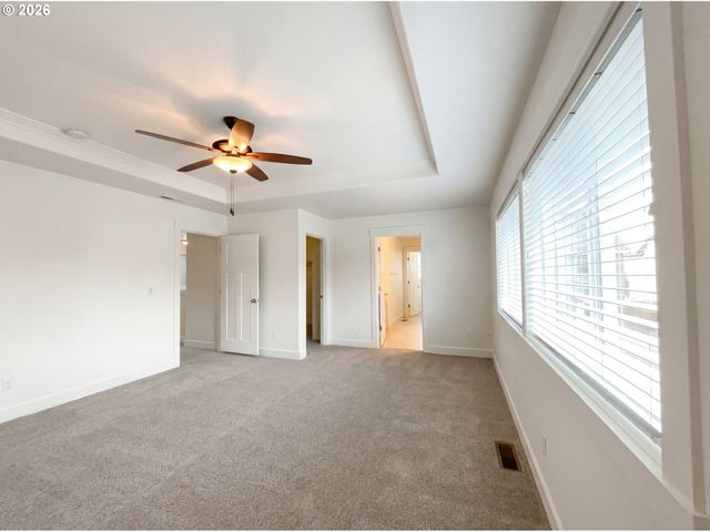 12779 LINDSAY ANNE Ln, Oregon City, OR 97045