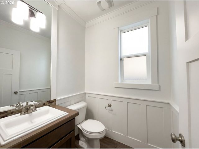 12779 LINDSAY ANNE Ln, Oregon City, OR 97045