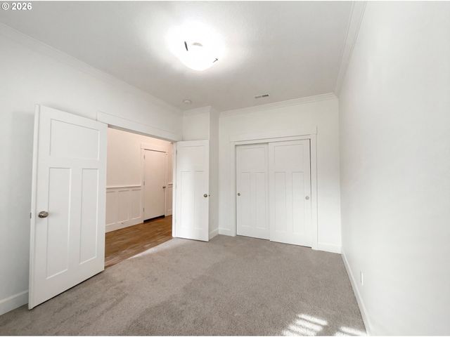 12779 LINDSAY ANNE Ln, Oregon City, OR 97045