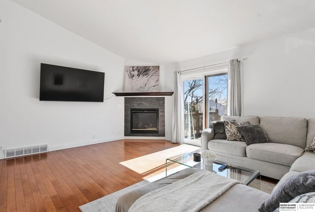 18681 Allan Street, Omaha, NE 68135