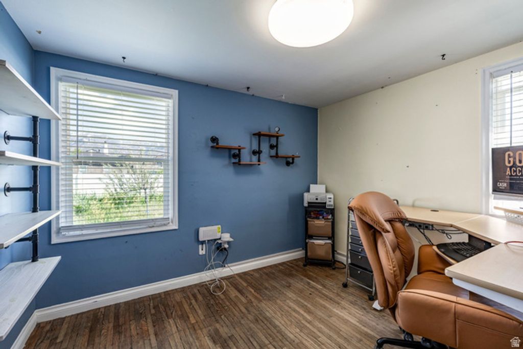 Image 11 of property listing at 307 S PARK ST, Layton, UT 84041