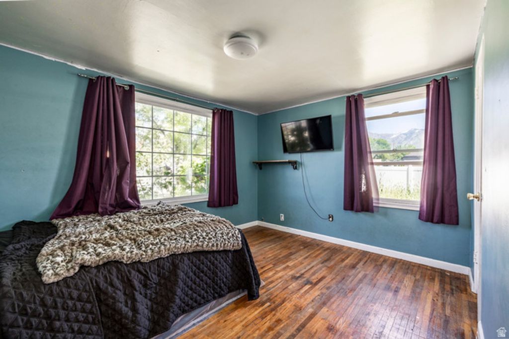 Image 12 of property listing at 307 S PARK ST, Layton, UT 84041