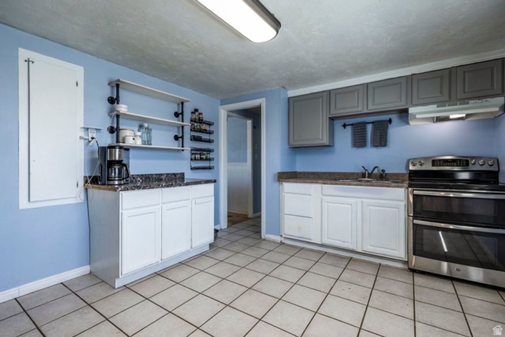 Image 8 of property listing at 307 S PARK ST, Layton, UT 84041