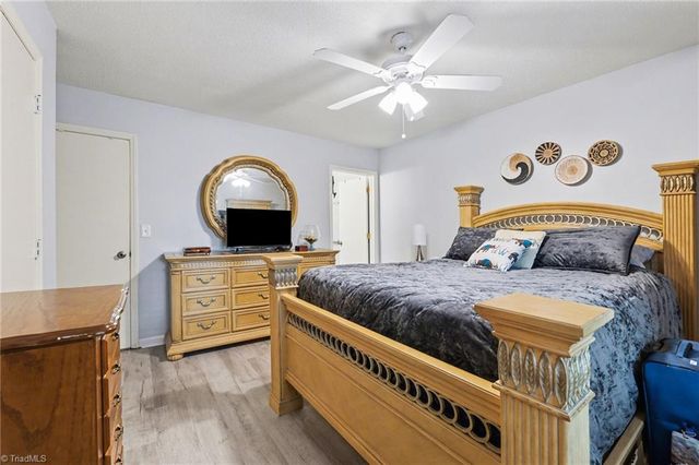 132 Breckindale Circle, Winston-salem, NC 27104