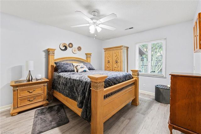 132 Breckindale Circle, Winston-salem, NC 27104