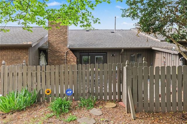 132 Breckindale Circle, Winston-salem, NC 27104