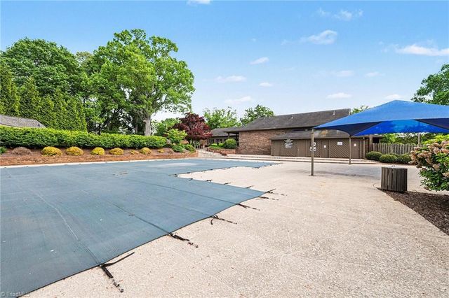 132 Breckindale Circle, Winston-salem, NC 27104