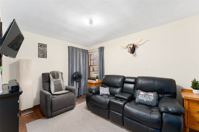 19 Cedarcrest Drive, Preston, CT 06365