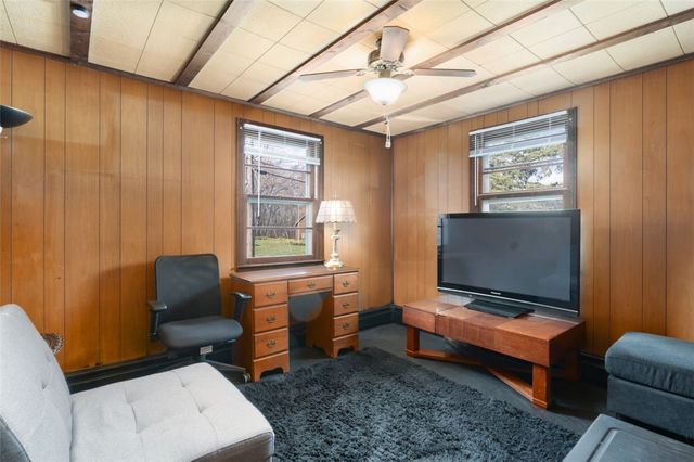 19 Cedarcrest Drive, Preston, CT 06365