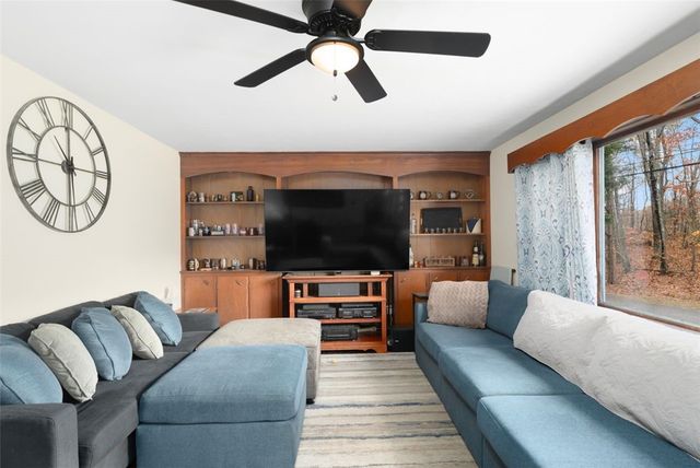 19 Cedarcrest Drive, Preston, CT 06365