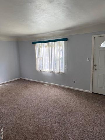 3112 W Mott Avenue, Flint, MI 48504