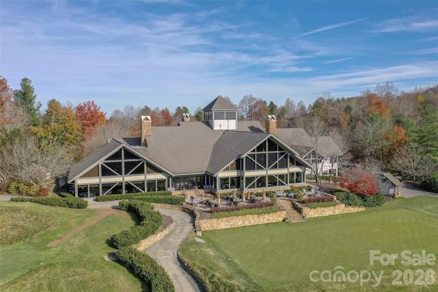 4 Lacoste Drive, Hendersonville, NC 28739