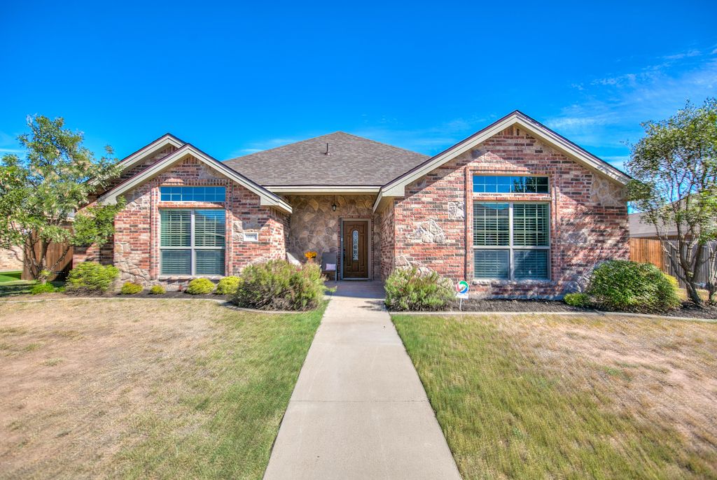 Image 1 of property listing at 6006 San Saba Street, San Angelo, TX 76904