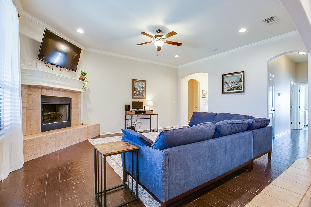 Image 10 of property listing at 6006 San Saba Street, San Angelo, TX 76904