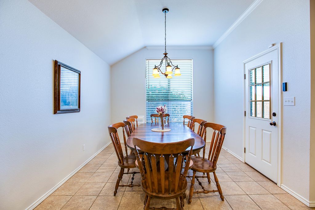 Image 17 of property listing at 6006 San Saba Street, San Angelo, TX 76904