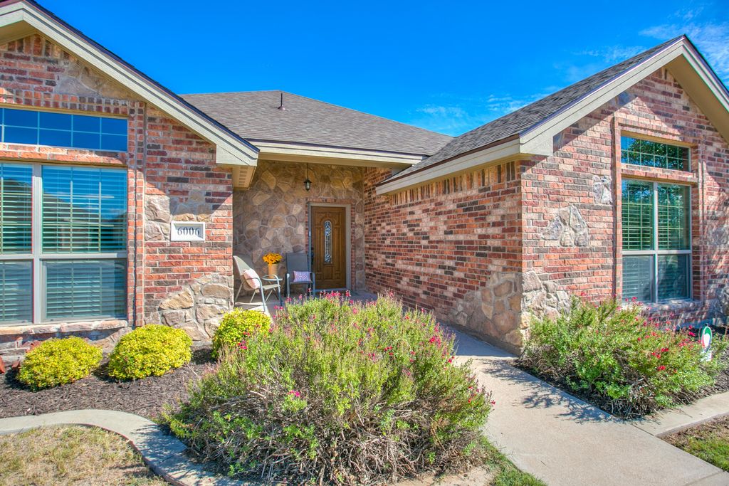 Image 2 of property listing at 6006 San Saba Street, San Angelo, TX 76904
