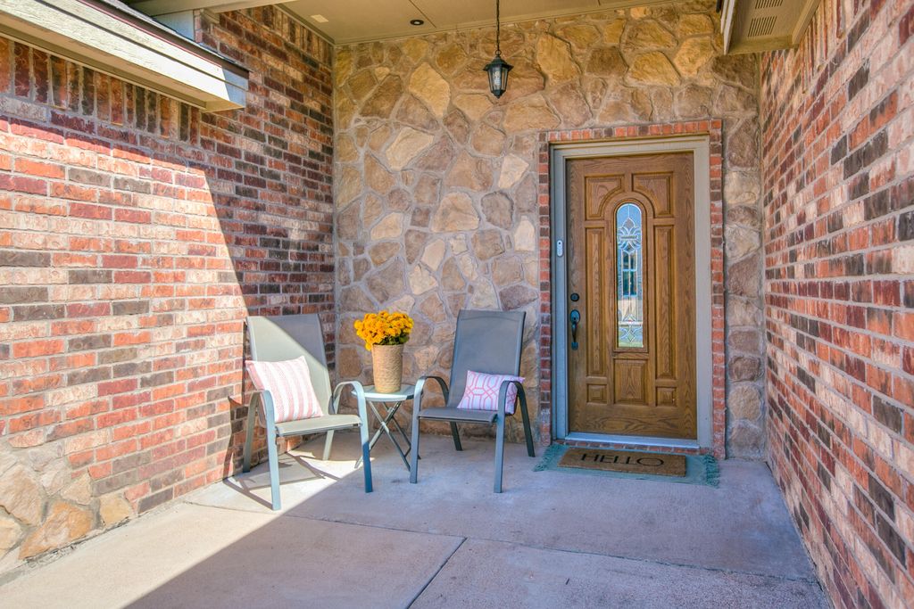 Image 4 of property listing at 6006 San Saba Street, San Angelo, TX 76904