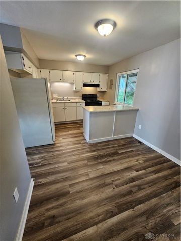 5710 Coach Drive E, Dayton, OH 45440