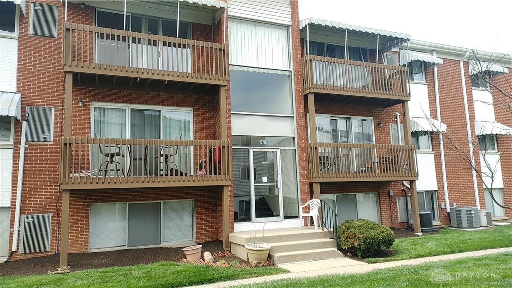 5710 Coach Drive E, Dayton, OH 45440