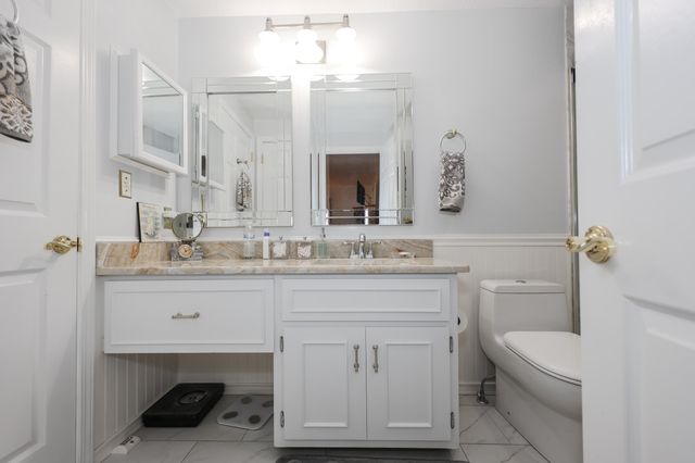 82 Winterwood Drive, Londonderry, NH 03053