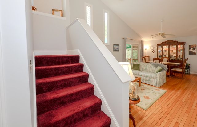82 Winterwood Drive, Londonderry, NH 03053