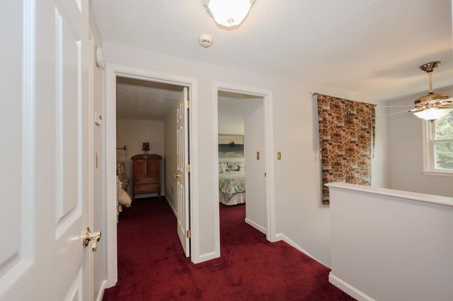 82 Winterwood Drive, Londonderry, NH 03053