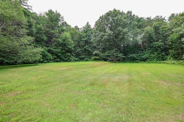 82 Winterwood Drive, Londonderry, NH 03053