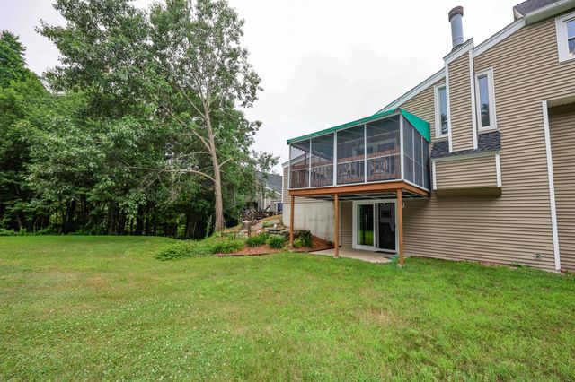 82 Winterwood Drive, Londonderry, NH 03053