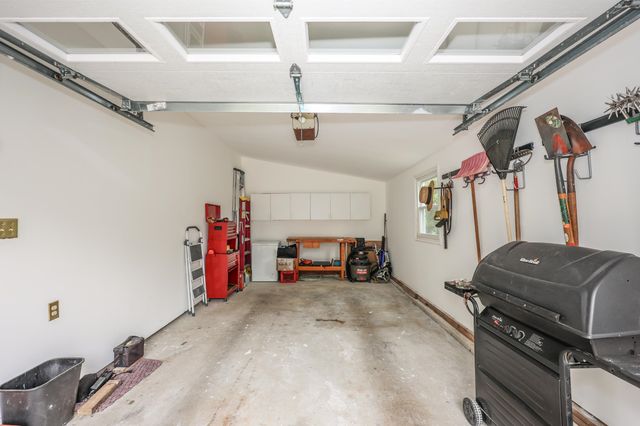 82 Winterwood Drive, Londonderry, NH 03053