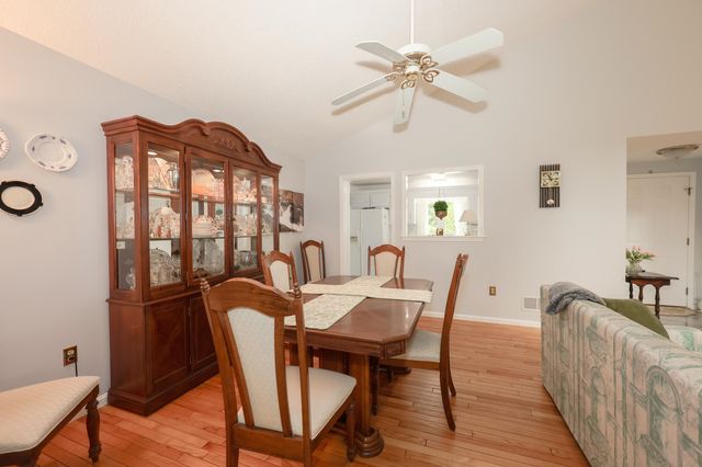 82 Winterwood Drive, Londonderry, NH 03053