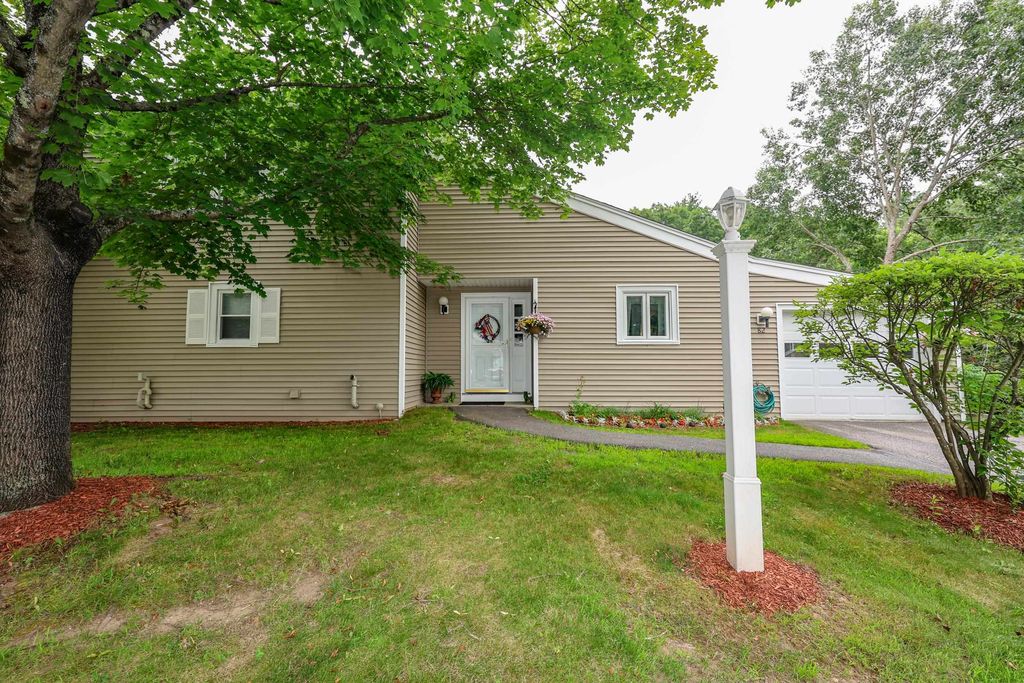 82 Winterwood Drive, Londonderry, NH 03053