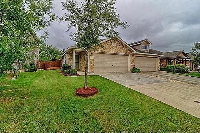 1425 Ravenwood Drive, Mansfield, TX 76063