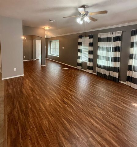 1425 Ravenwood Drive, Mansfield, TX 76063