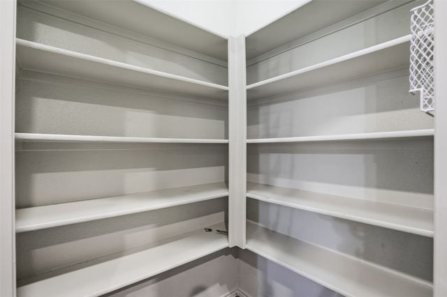 1425 Ravenwood Drive, Mansfield, TX 76063