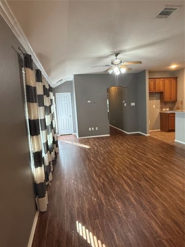 1425 Ravenwood Drive, Mansfield, TX 76063