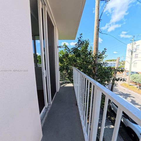 1620 NW 18th St 206, Miami, FL 33125